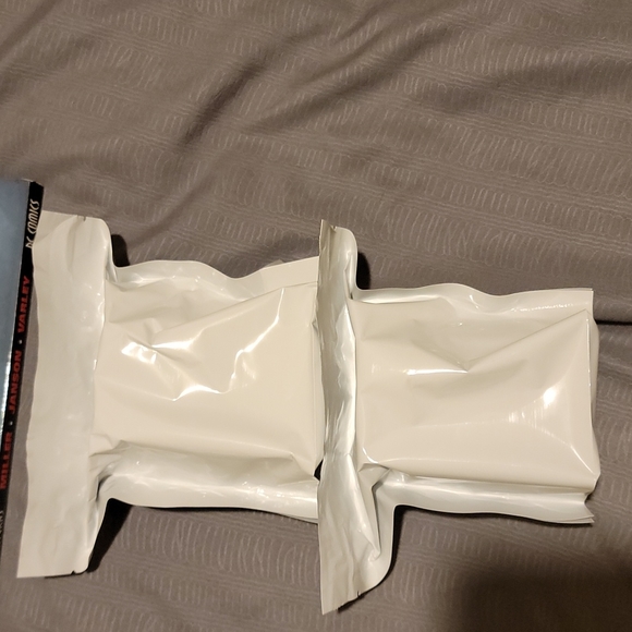 I cup urine tests - Picture 3 of 3